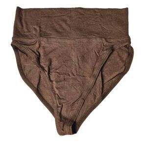 Skims hi cut panty Nwt